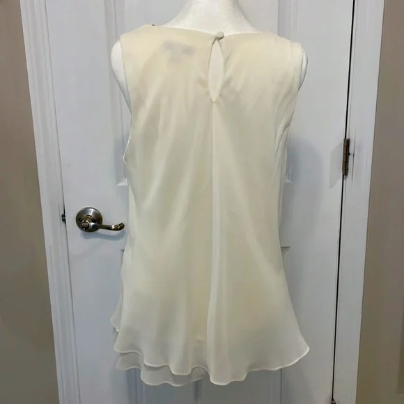Cream sleeveless dress blouse w/detachable necklace.  Size L, never worn. - Picture 4 of 5